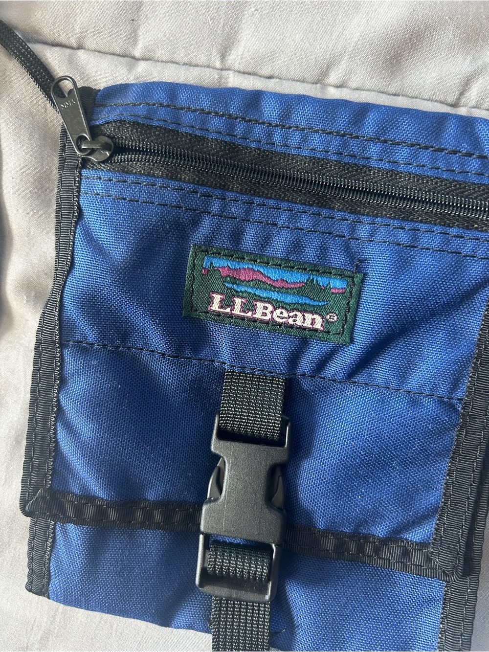 L.L. Bean Blue Crossbody Pouch Vintage Clean Used Storage/ Wallet / Outdoor